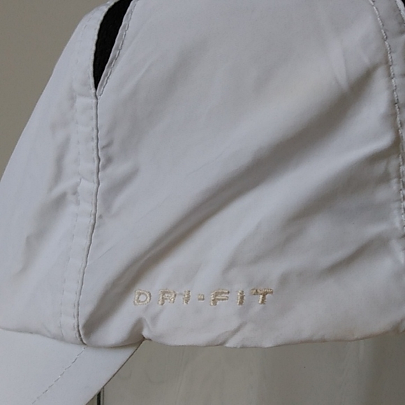WHITE NIKE BASEBALL CAP - Picture 2 of 6